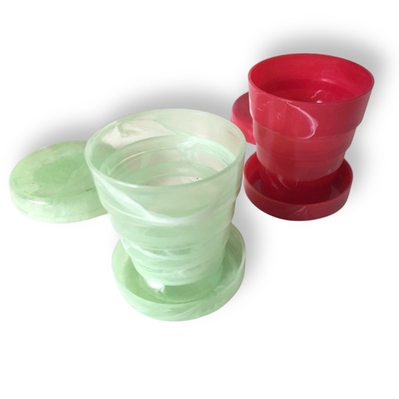 2 MCM Vintage Collapsible Cups with lid. Rare find at this condition! - Picture 9 of 14